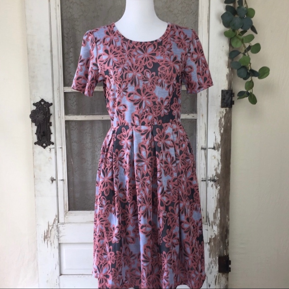 LuLaRoe Amelia Floral Dress Size XL (LL10)